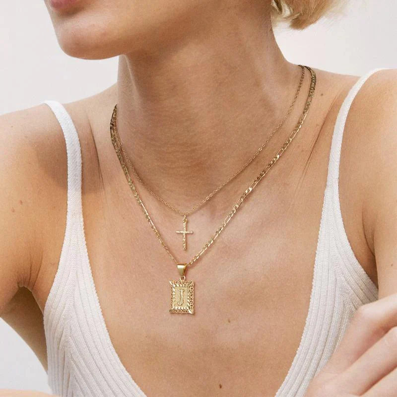 Set collana con croce e iniziali | Oro