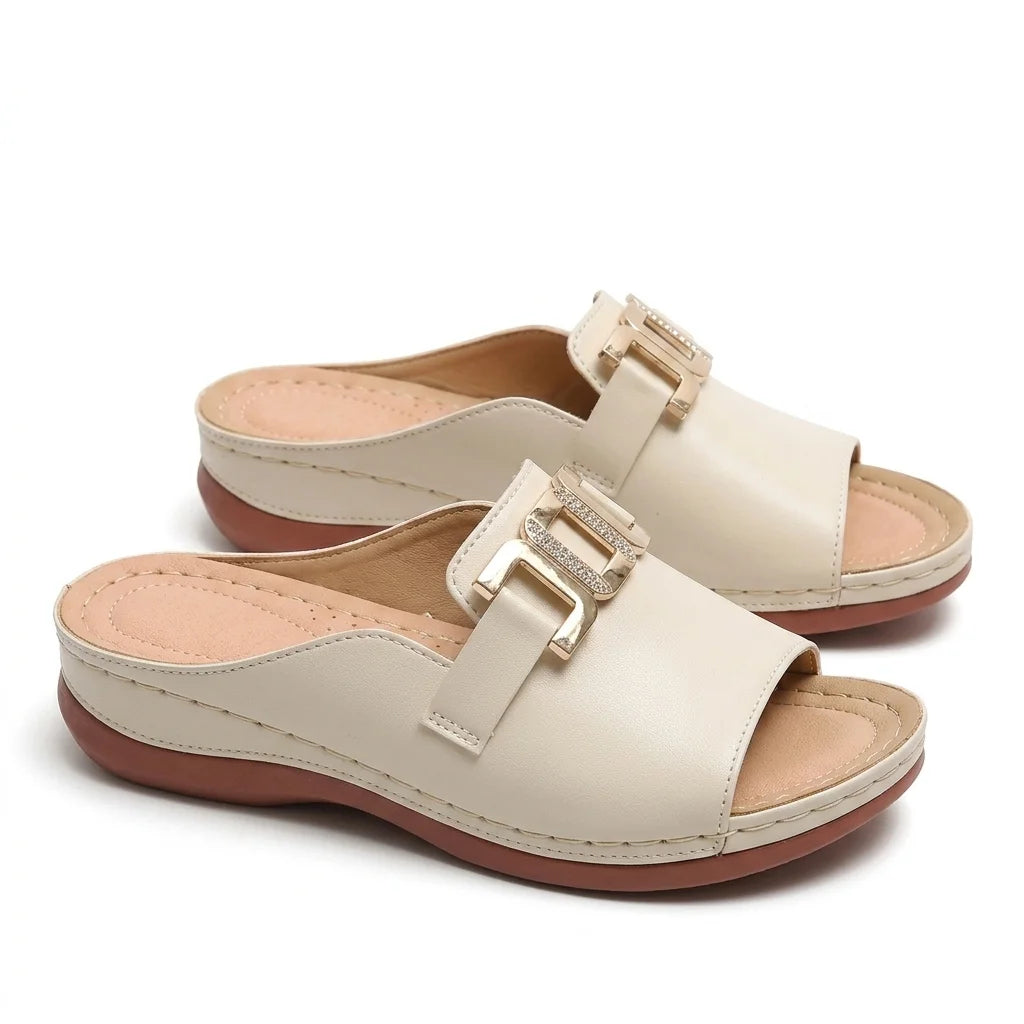 Paola sandalia comfort, producto sobre fondo blanco