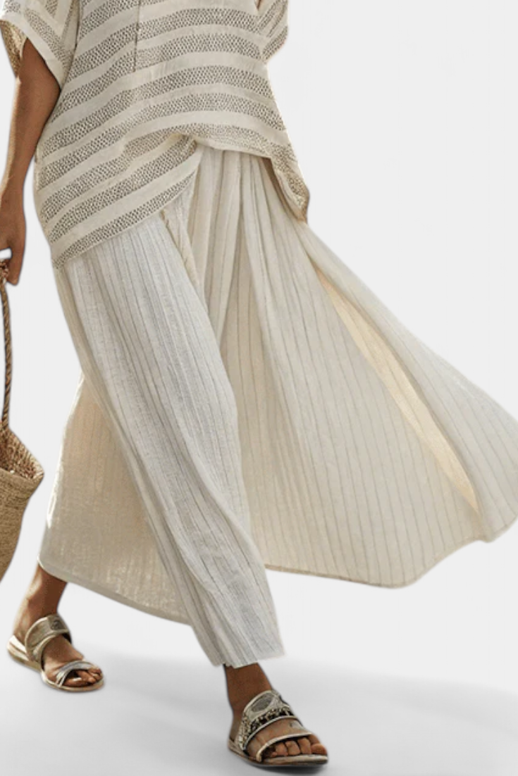 Graziella — Top a righe in bambù naturale e pantaloni in lino fluidi