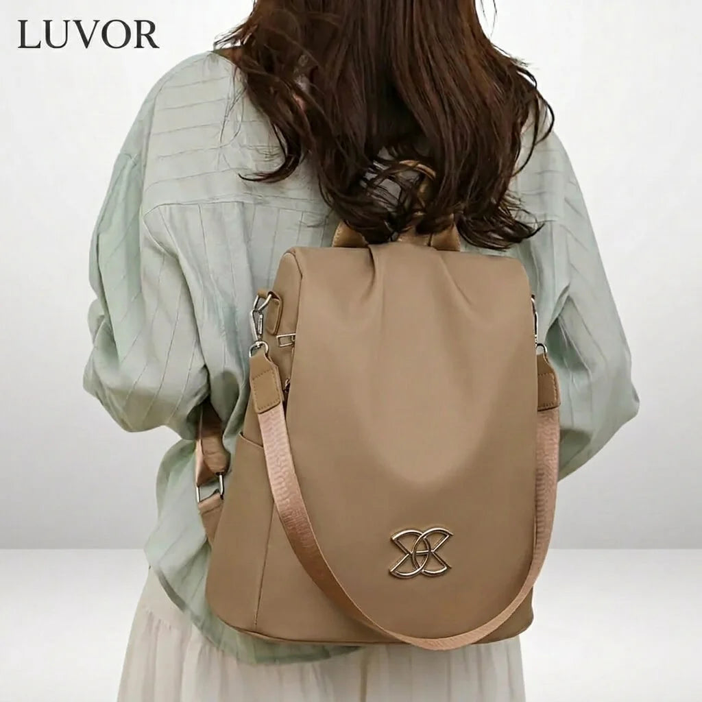 Lucius beige, producto sobre fondo blanco