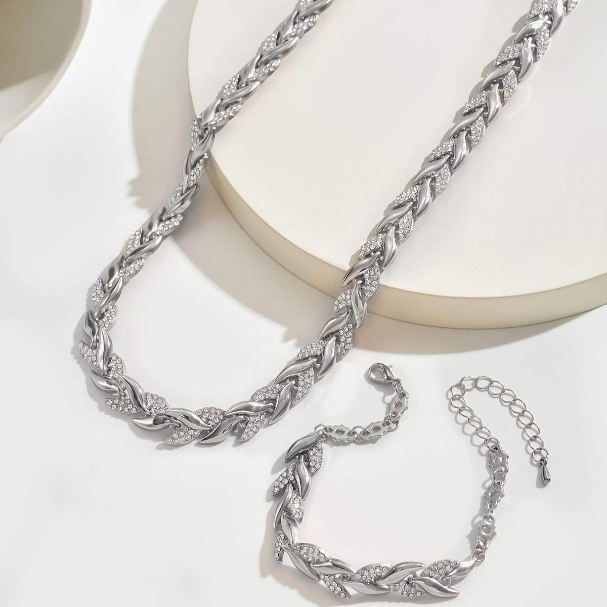 Claudine™ | Collana e bracciale a spina di pesce fatti a mano