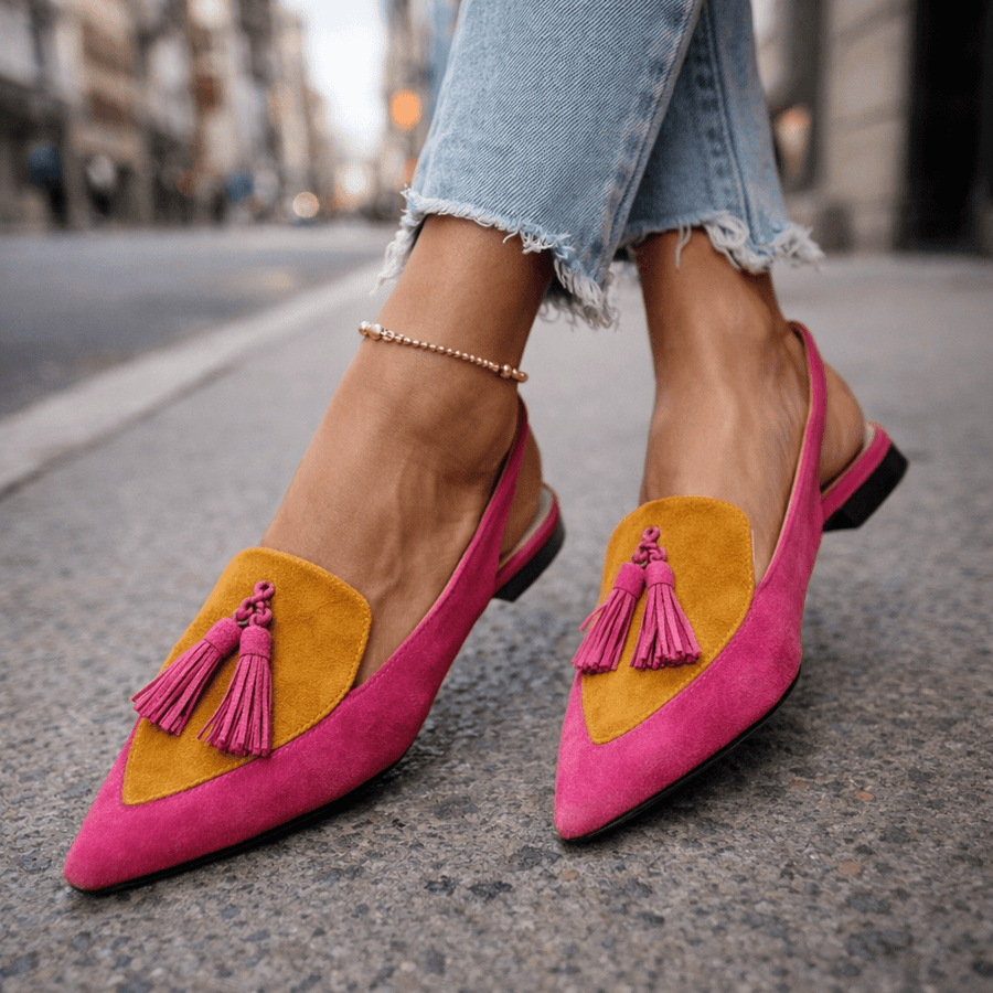 Lorena Sandali con cinturini e nappine