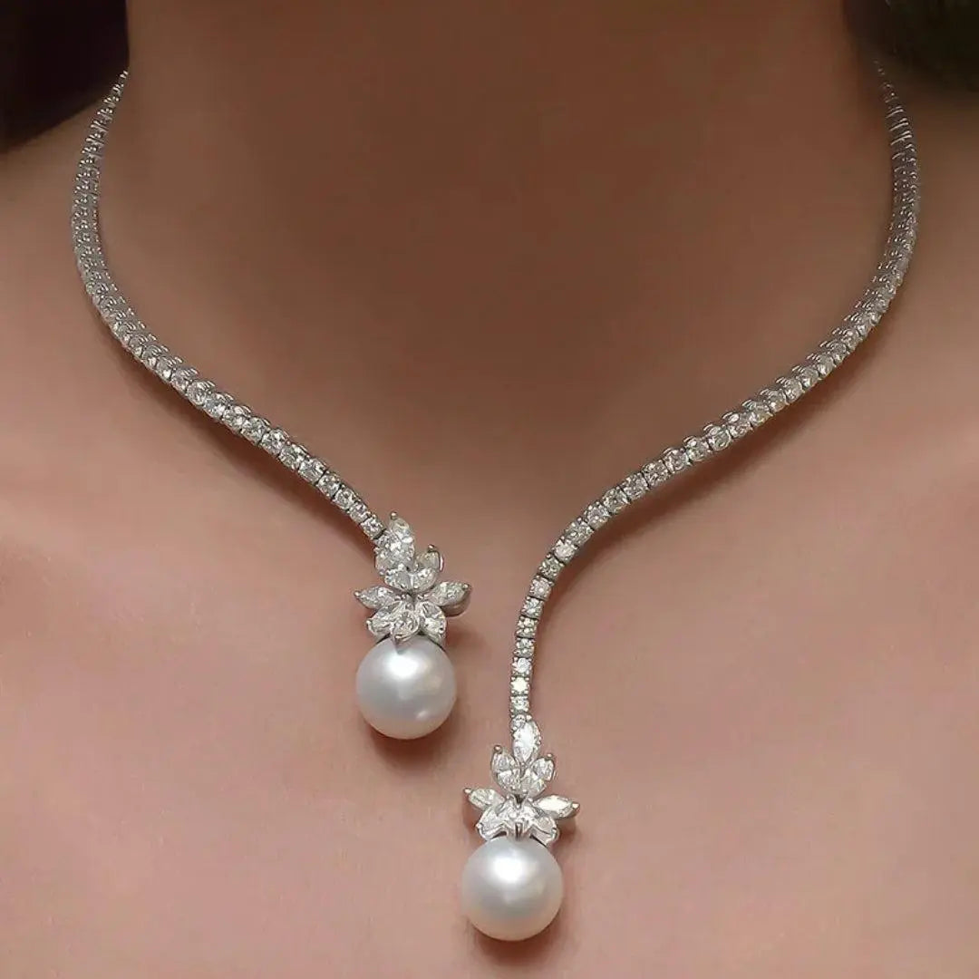 Elegante e brillante collana di perle in argento