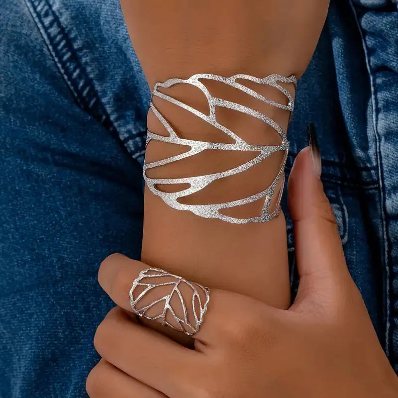 Bracciale vintage con motivo a foglie