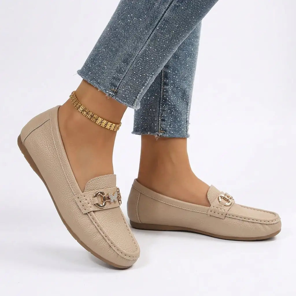 Chiara Bianca | El Mocasín blanco que las mujeres italianas adoran - LUVOR