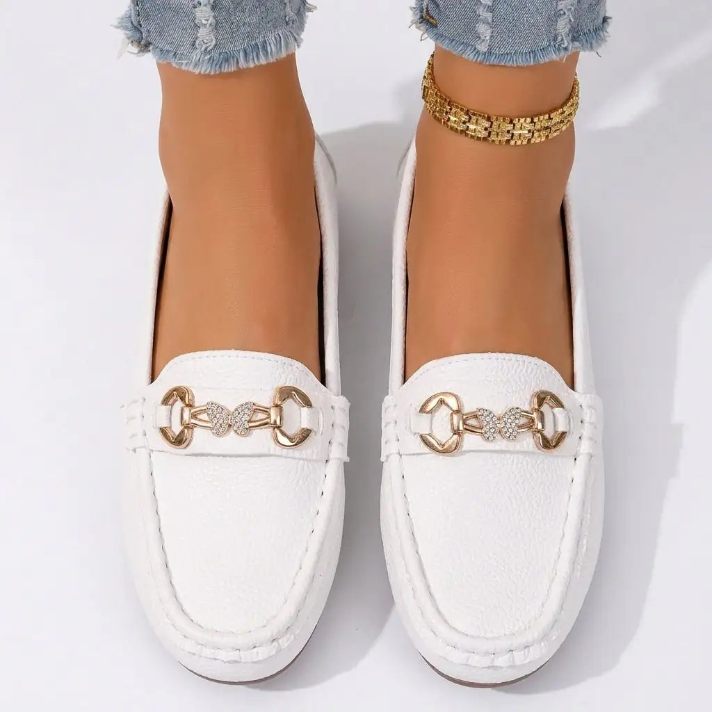 Chiara Bianca | El Mocasín blanco que las mujeres italianas adoran - LUVOR