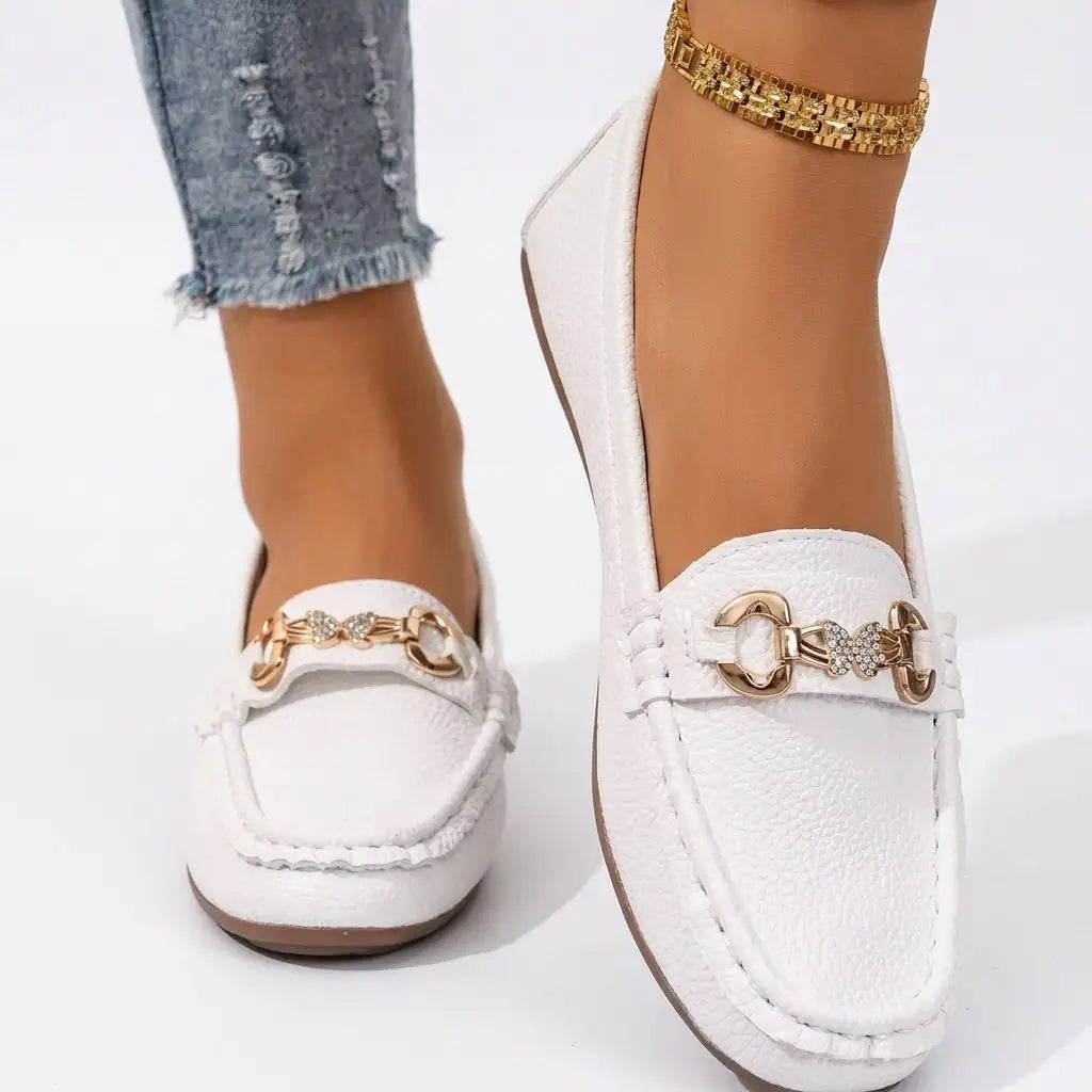 Chiara Bianca | El Mocasín blanco que las mujeres italianas adoran - LUVOR
