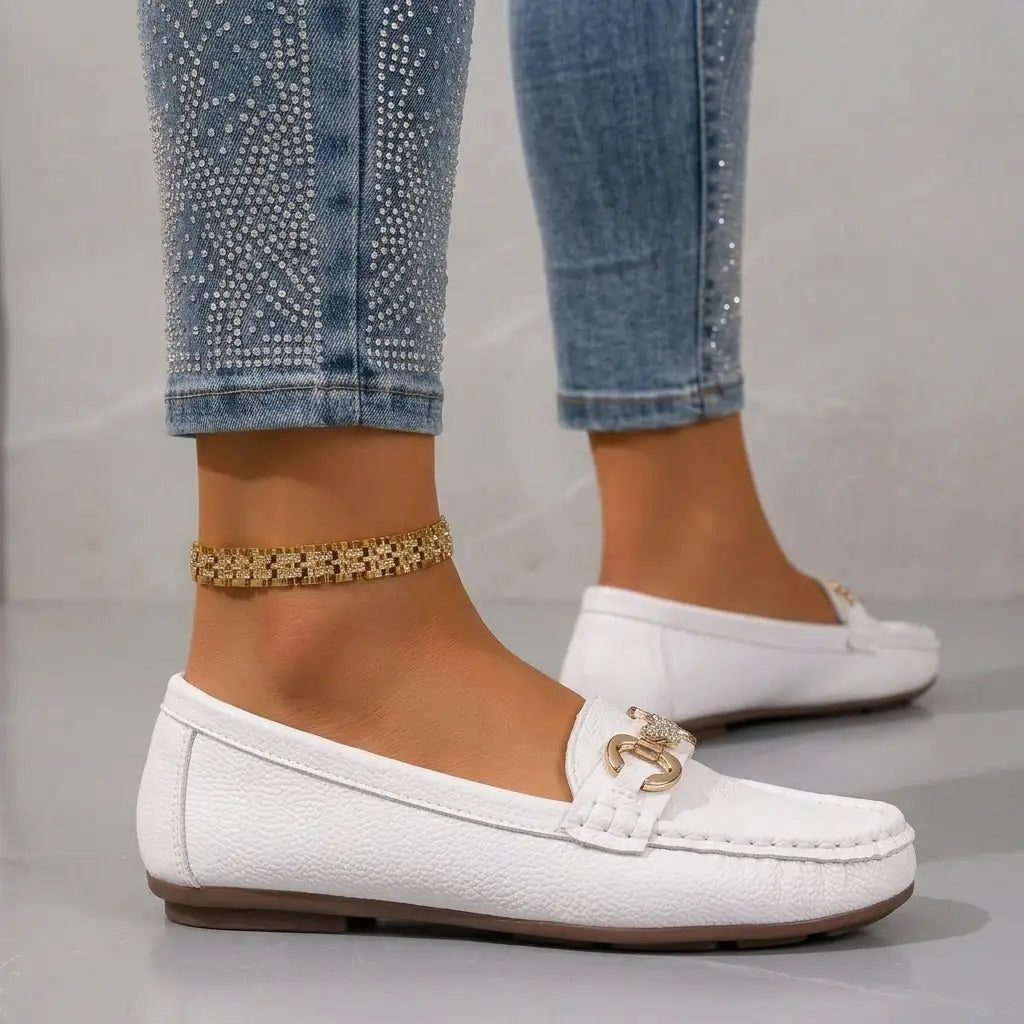 Chiara Bianca | El Mocasín blanco que las mujeres italianas adoran - LUVOR