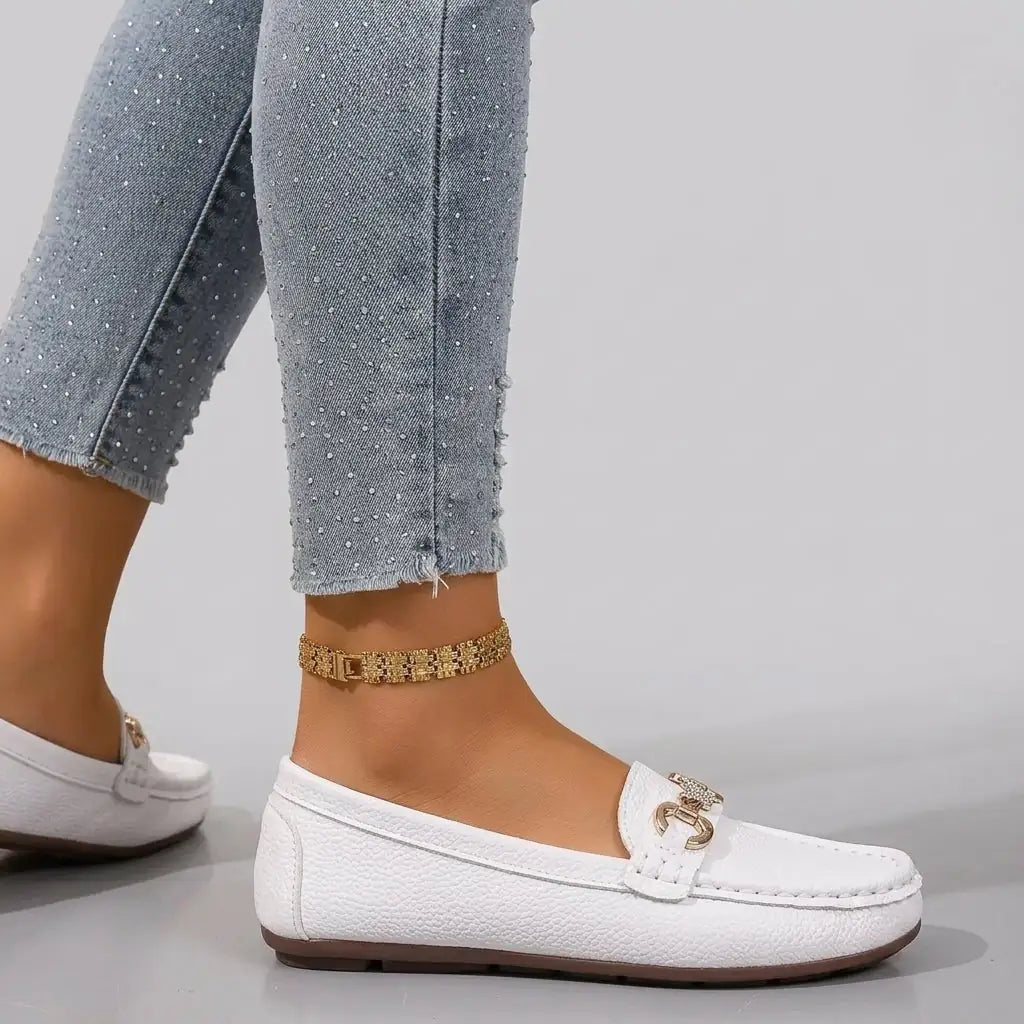 Chiara Bianca | El Mocasín blanco que las mujeres italianas adoran - LUVOR