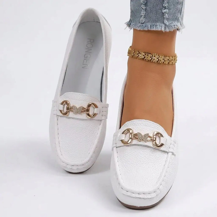 Chiara Bianca | El Mocasín blanco que las mujeres italianas adoran - LUVOR