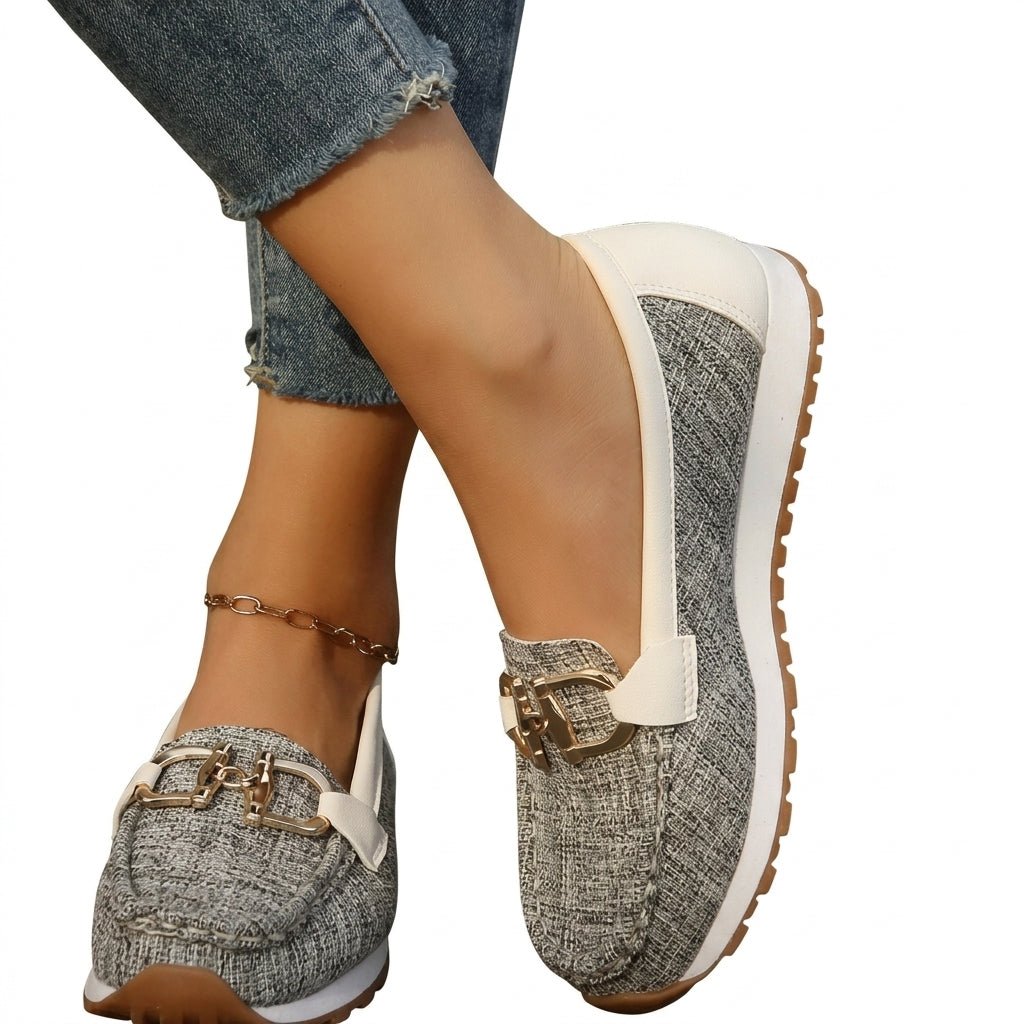 Chiara Denim | El Mocasín bicolor que conquista a cada paso - LUVOR