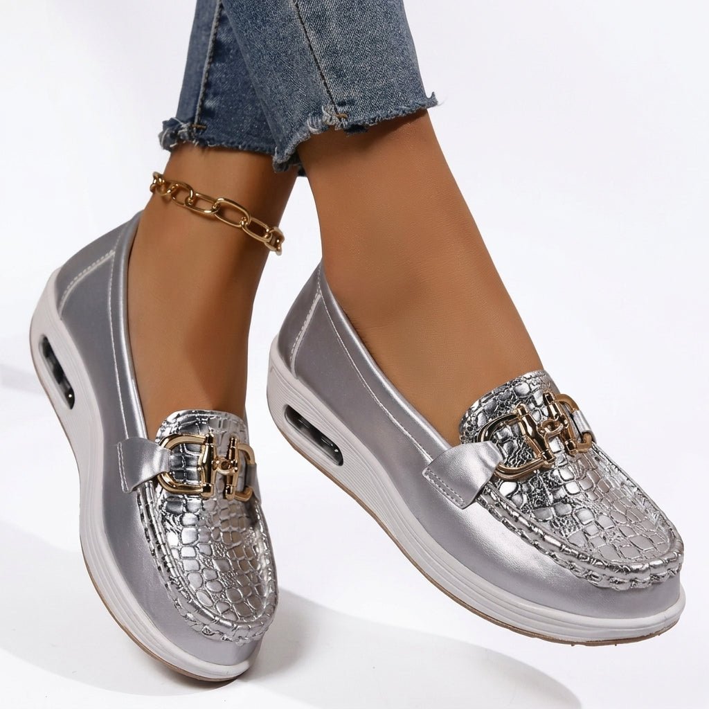 Chiara Soleil | El mocasín ligero que estiliza cada paso este verano - LUVOR